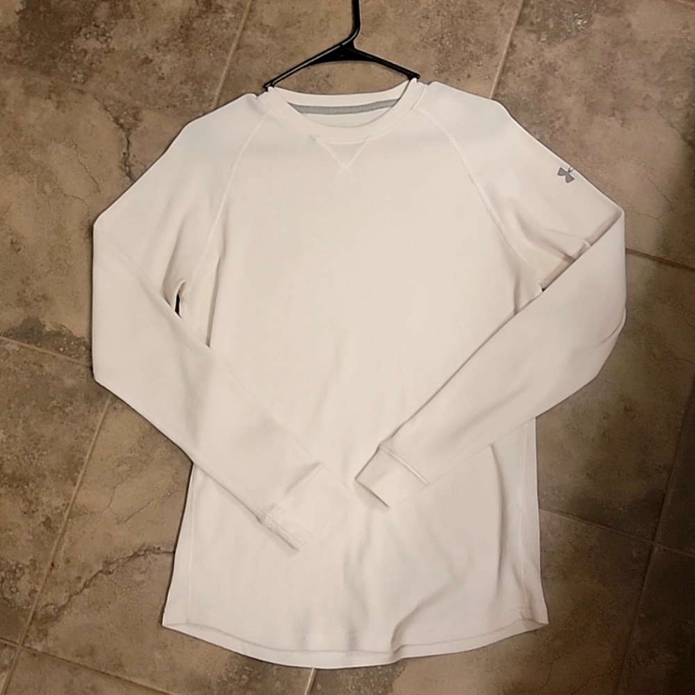 Under Armour allseason gear long sleeve